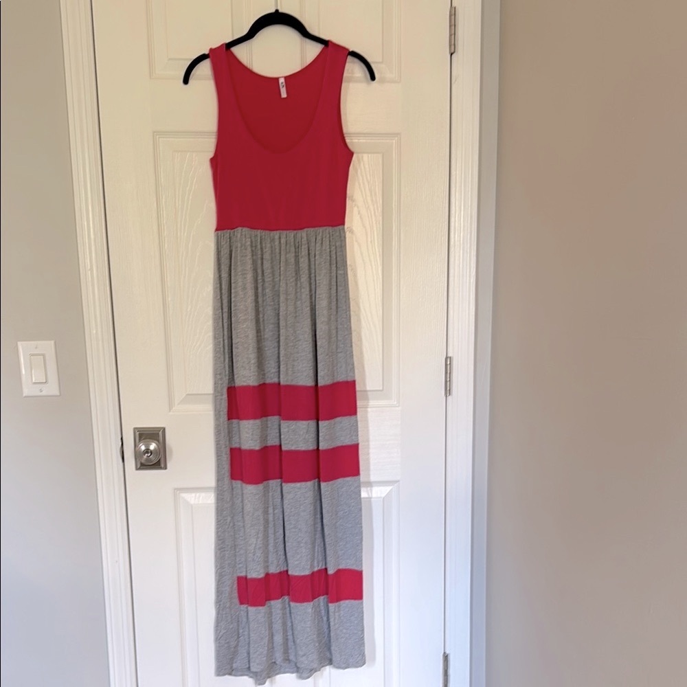 Magenta and Gray Sleeveless Maternity Maxi Dress